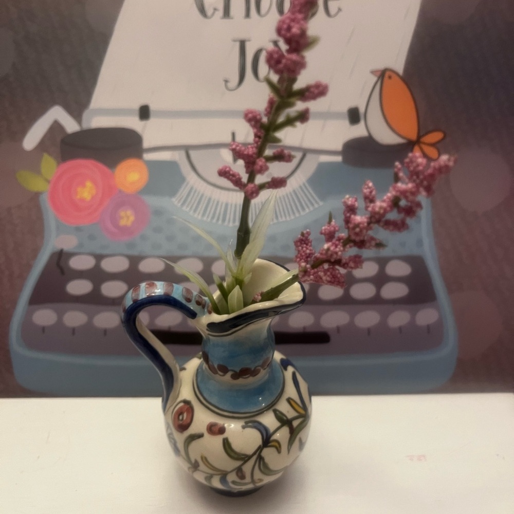 Small Pitcher - Picture 3 of 7